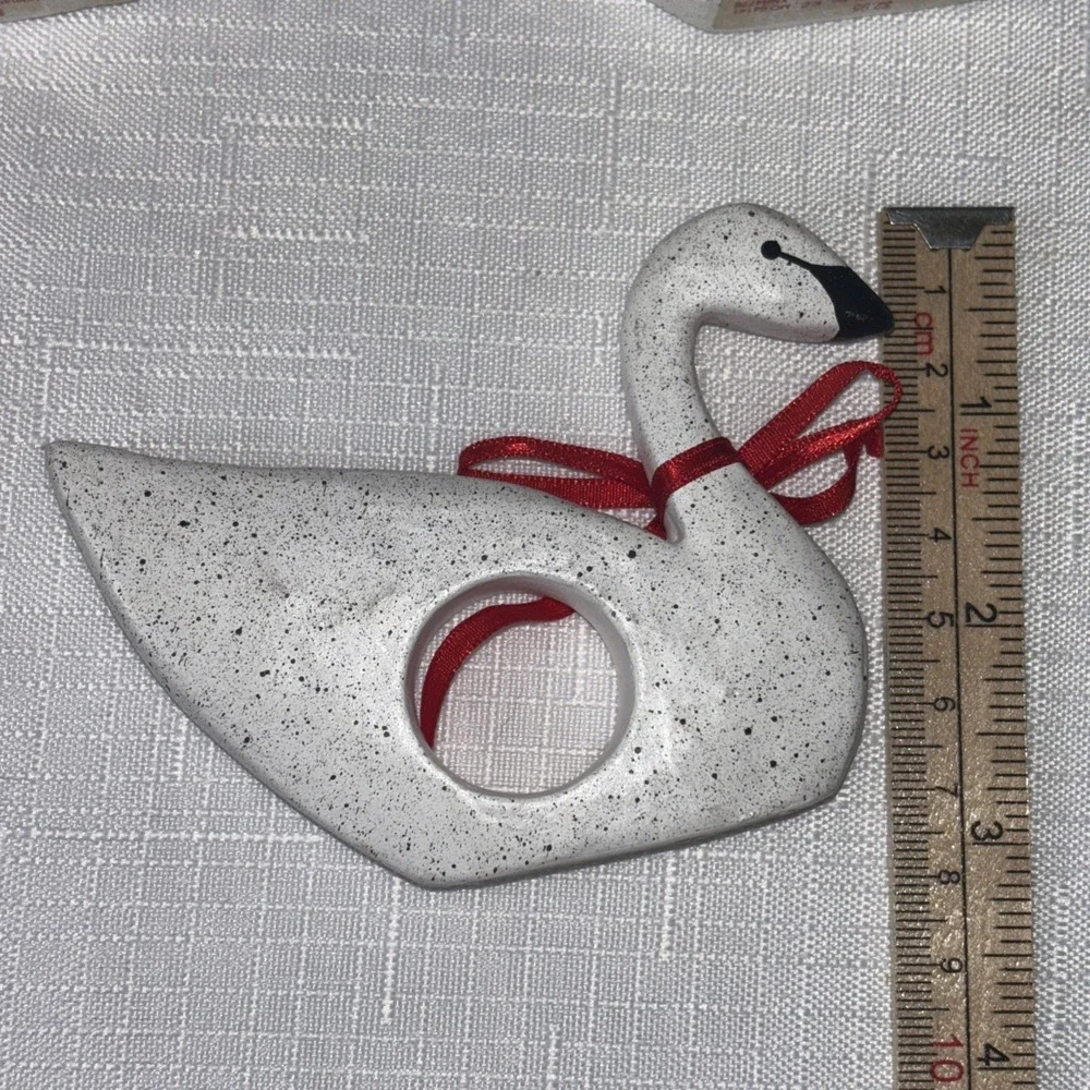 Vintage Hallmark Card XNR4776 Swan Napkin Holders – Wood? Table Decor Lot Of 6
